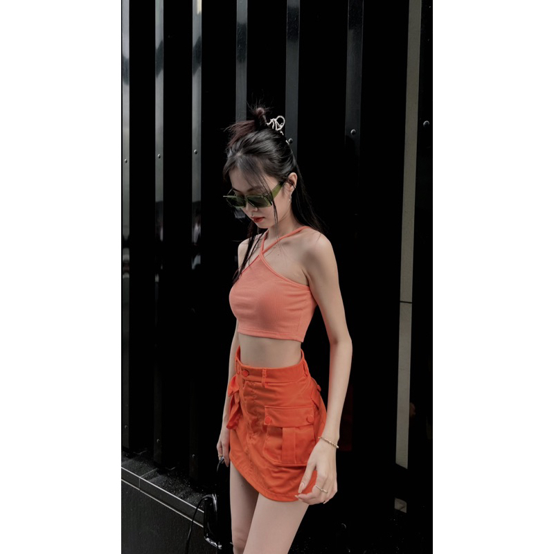 Pass set áo + chân váy 150k