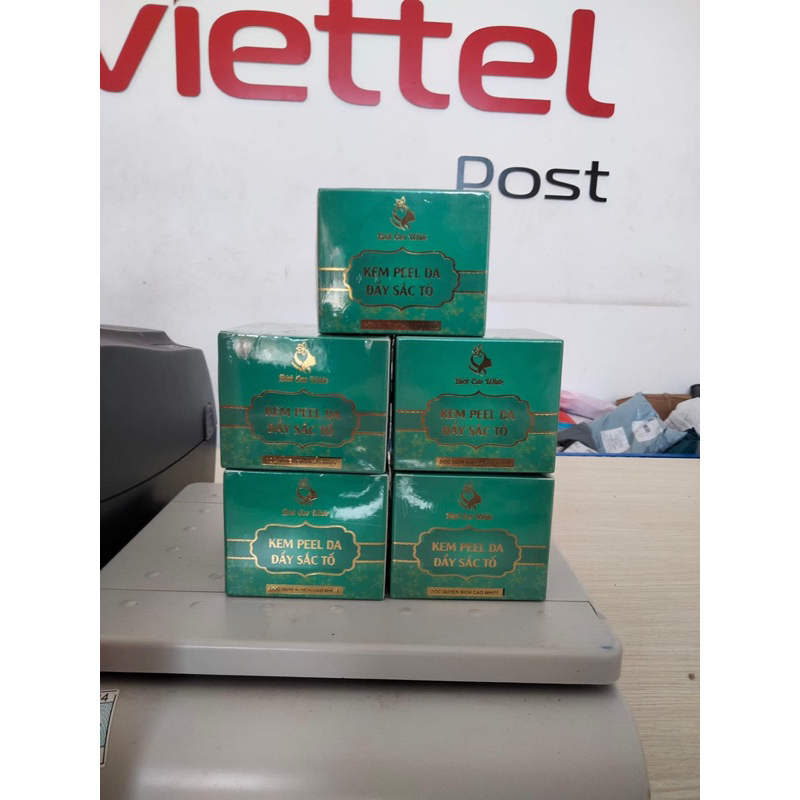 Kem peel da bich cao white