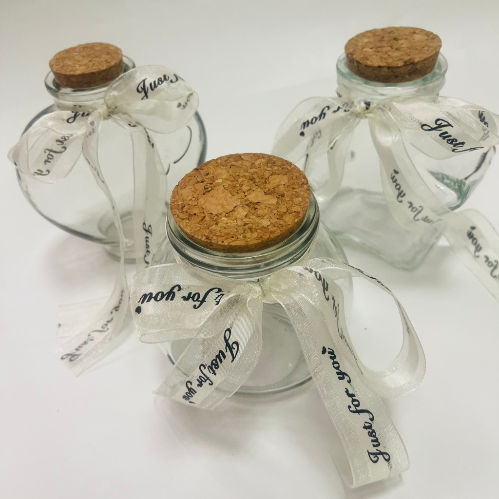 Lọ ước, lọ chữa lành kèm ruy băng gồm hình sao, hình tròn và hình trái tim