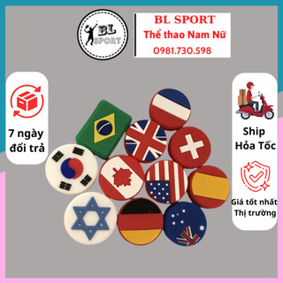 Giảm chấn Tennis, giảm rung hình Quốc Kỳ các nước làm bằng silicon siêu bền dính bám lưới vợt cực tốt.