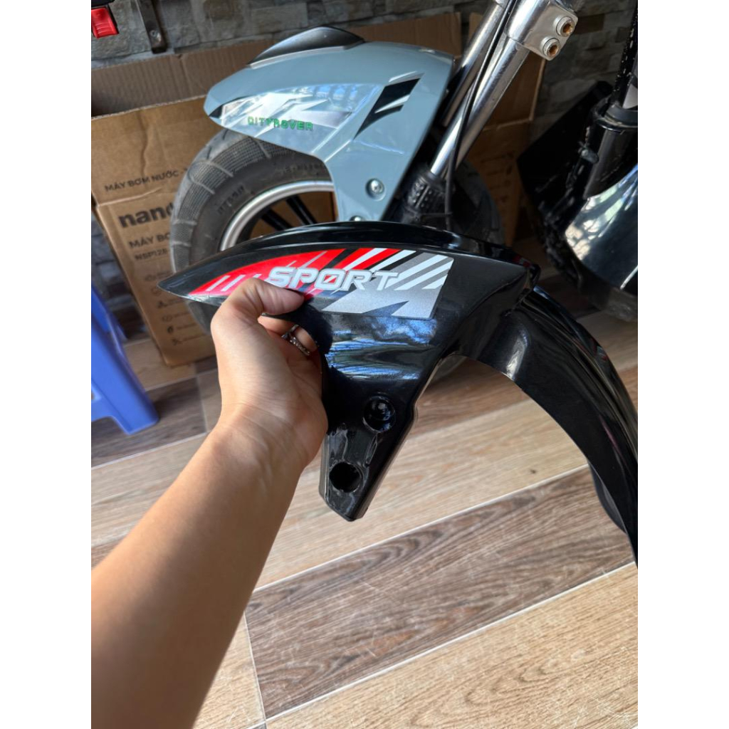 Chắn bùn trước M133 có tem phủ bóng