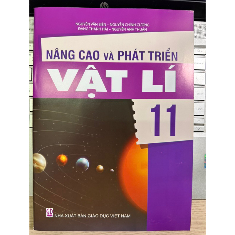 Sách - Nâng cao và phát triển Vật Lí 11