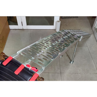 Thang dẫn xe máy lên bán tải (bắn rivets).