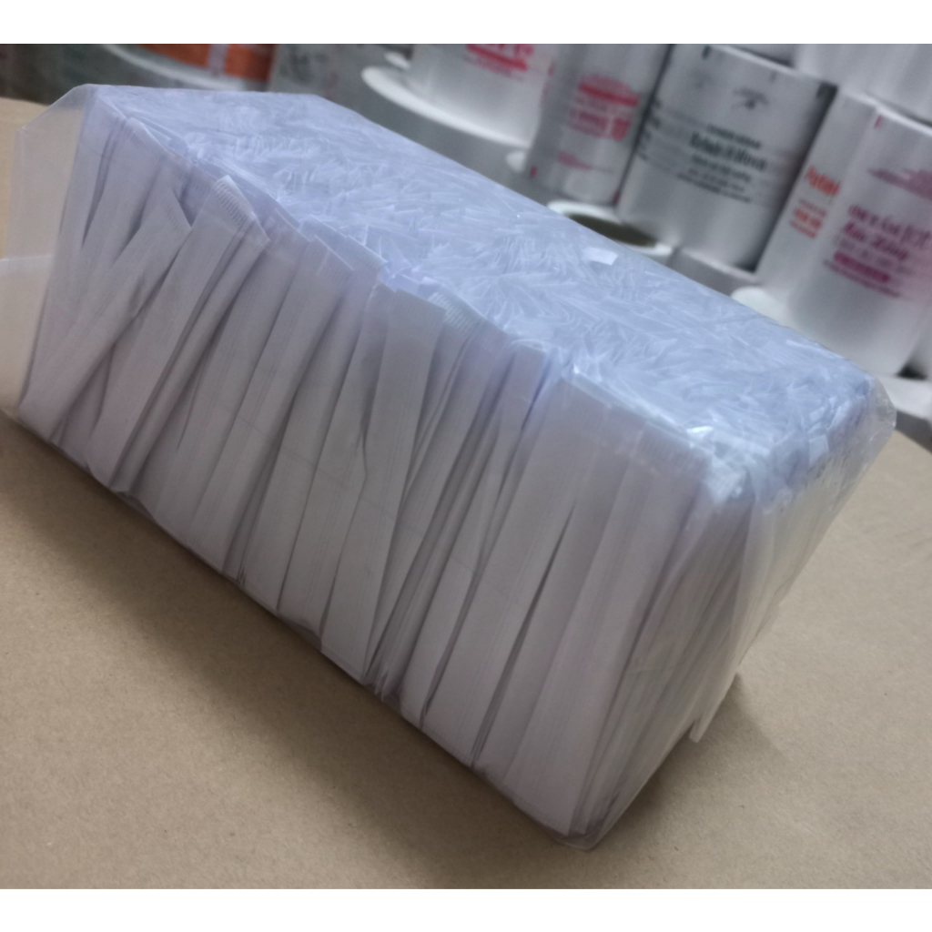 1000 cây tăm tre màu trắng.