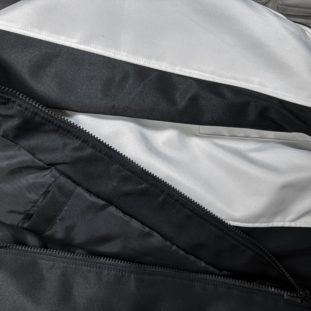 ÁO KHOÁC DÙ ĐEN TRẮNG BASIC - N.E.K.K