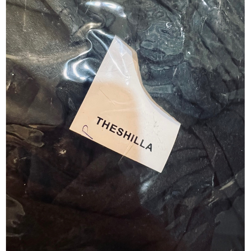 Váy trễ vai Shilla