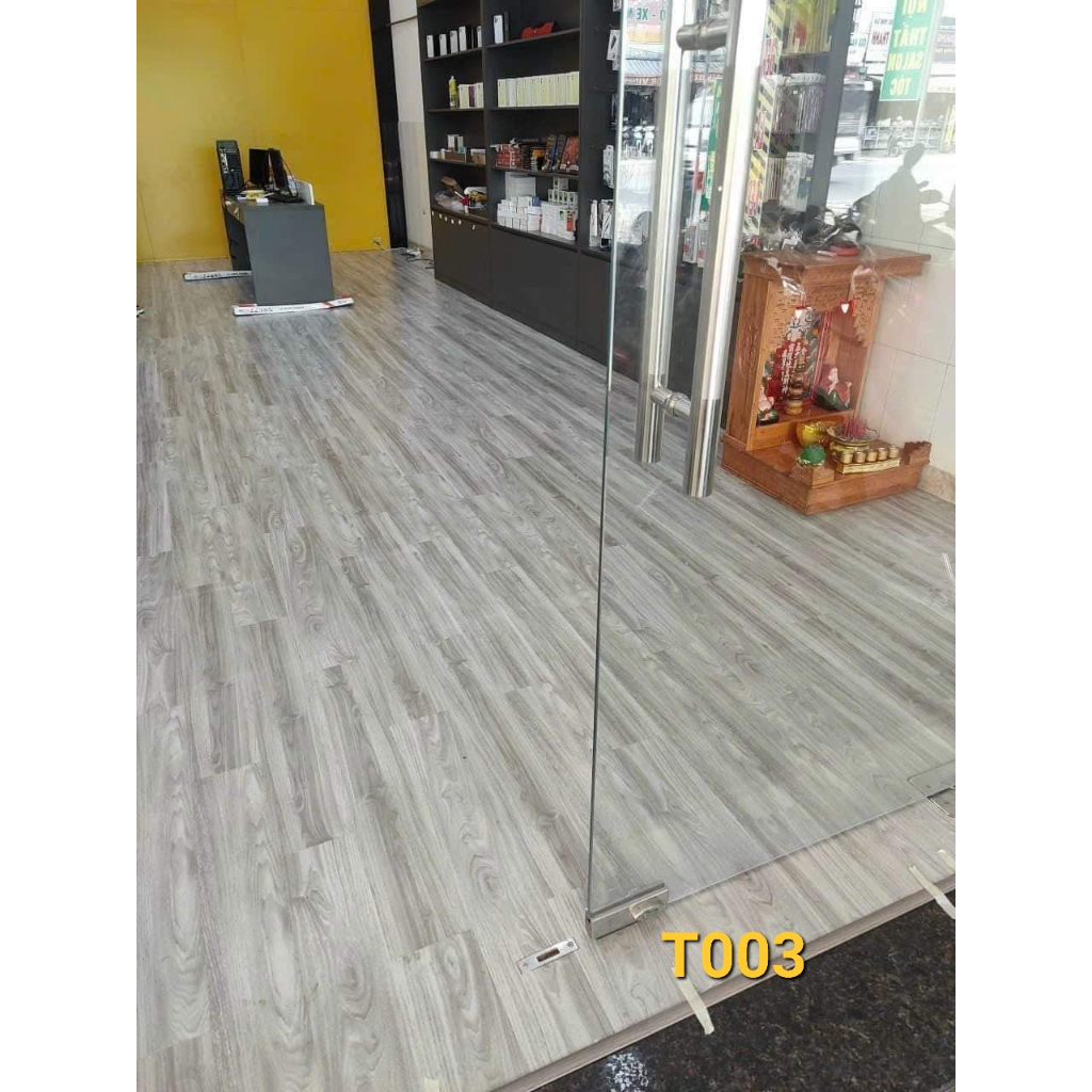 Combo 72 miếng sàn nhựa giả gỗ tự dán kích thước 91x15cm, bóc là dán