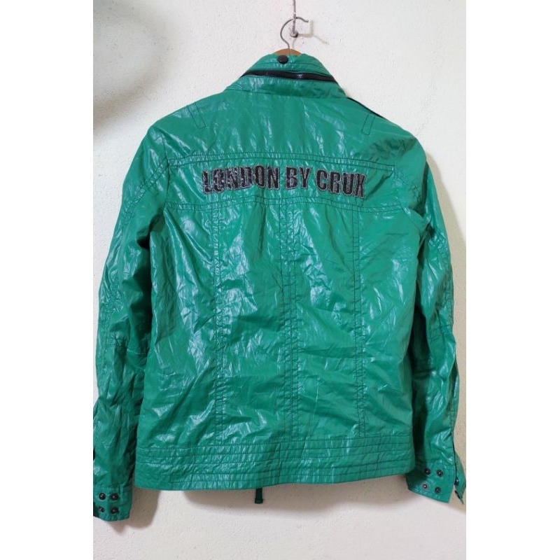 Áo khoác nam 6 size M màu xanh lá.