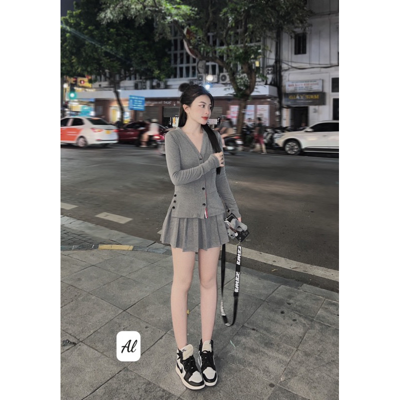 Set thom chân váy xếp ly về thêm sll hàng loại 1 by AL