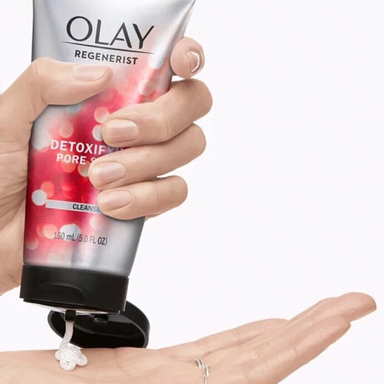 USA - Sữa Rửa Mặt Olay Có Hạt Olay Regenerist Detoxifying Pore Scrub Cleanser 150ml - SALE vỏ trầy do vận chuyển