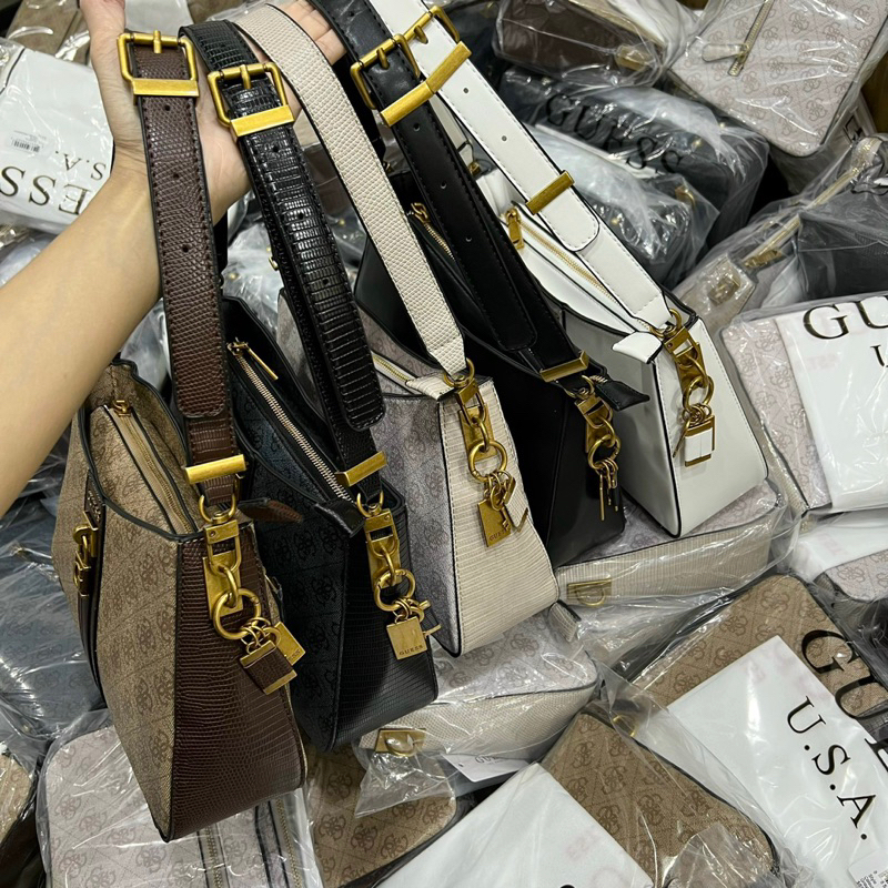 Túi calvin klein kẹp nách