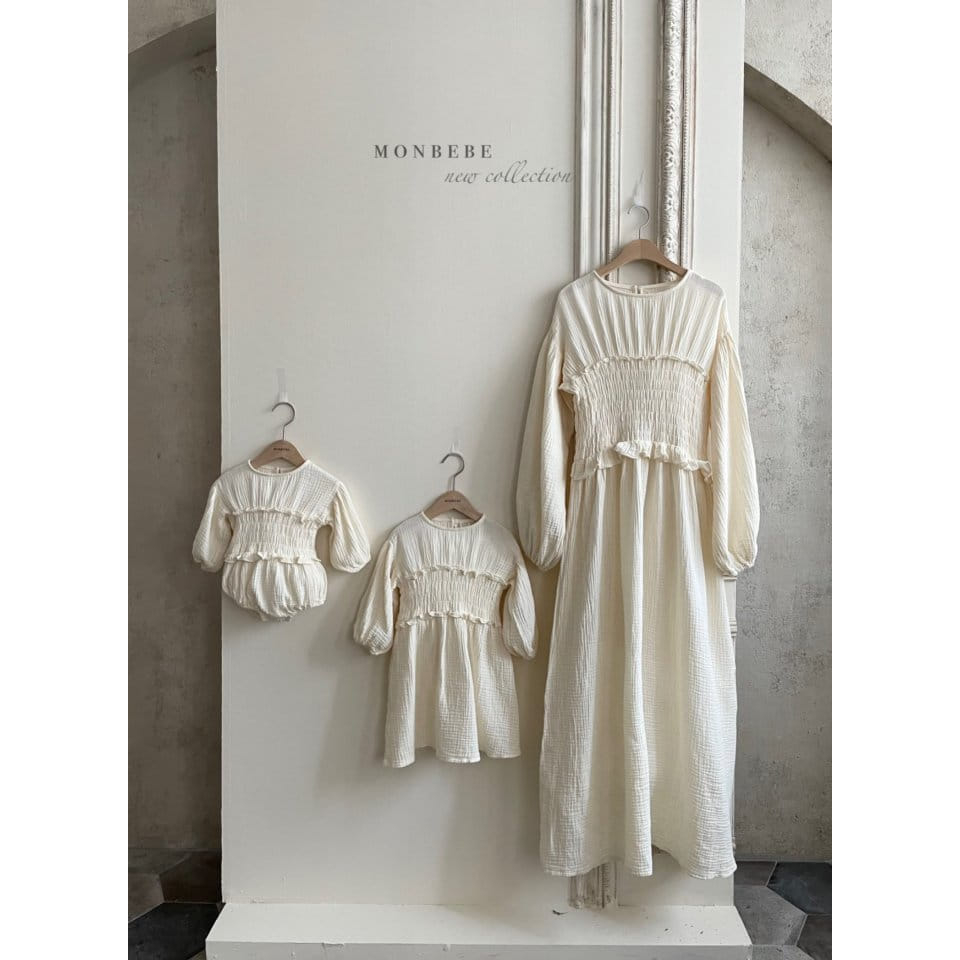 Suit dài tay mùa thu Hàn Quốc hãng  Monbebe cho bé gái 7-9kg