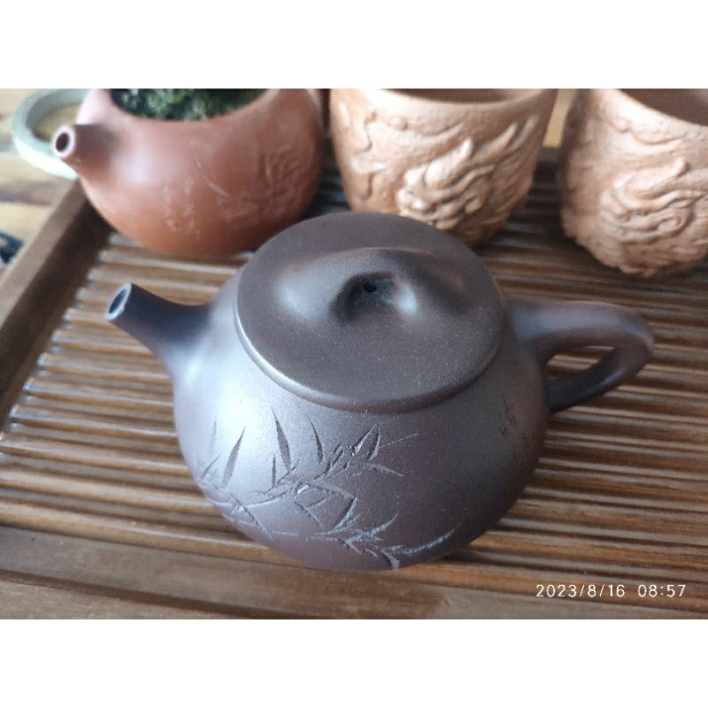 Ấm trà tử sa Nghi Hưng Thạch Biều tử nê 210ml