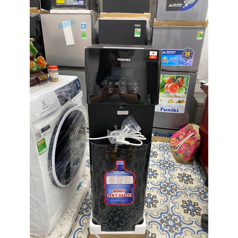 Cây nước nóng lạnh Toshiba RWF-W1830UVBV/RWF-W1830BV - Hàng chính hãng - Giá rẻ nhất HN