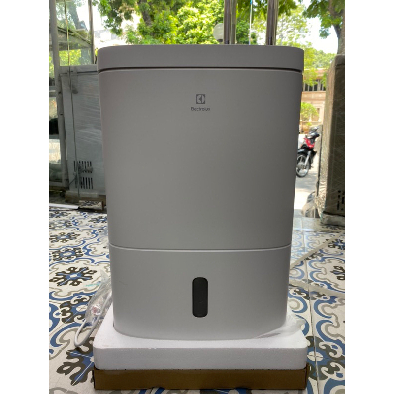 Máy hút ẩm Electrolux EDH10TRBW1 20L - Hàng chính hãng