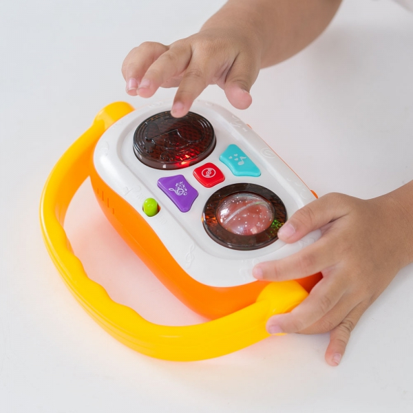 Đồ chơi máy radio có nhạc và đèn YN470703