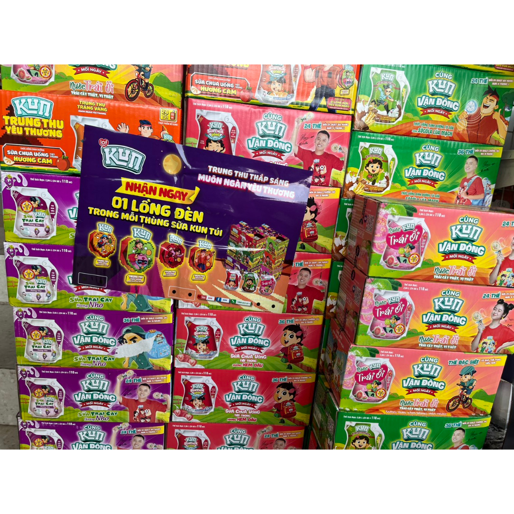Thùng Sữa Kun Túi 24 Gói 110ML HƯƠNG CAM/ DÂU/ SOCOLA/ NHO  Tặng Bút Kun