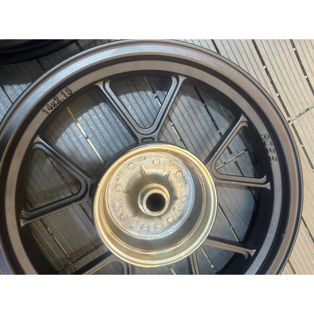 Mâm Vario kiểu Daytona  - Màu Đen