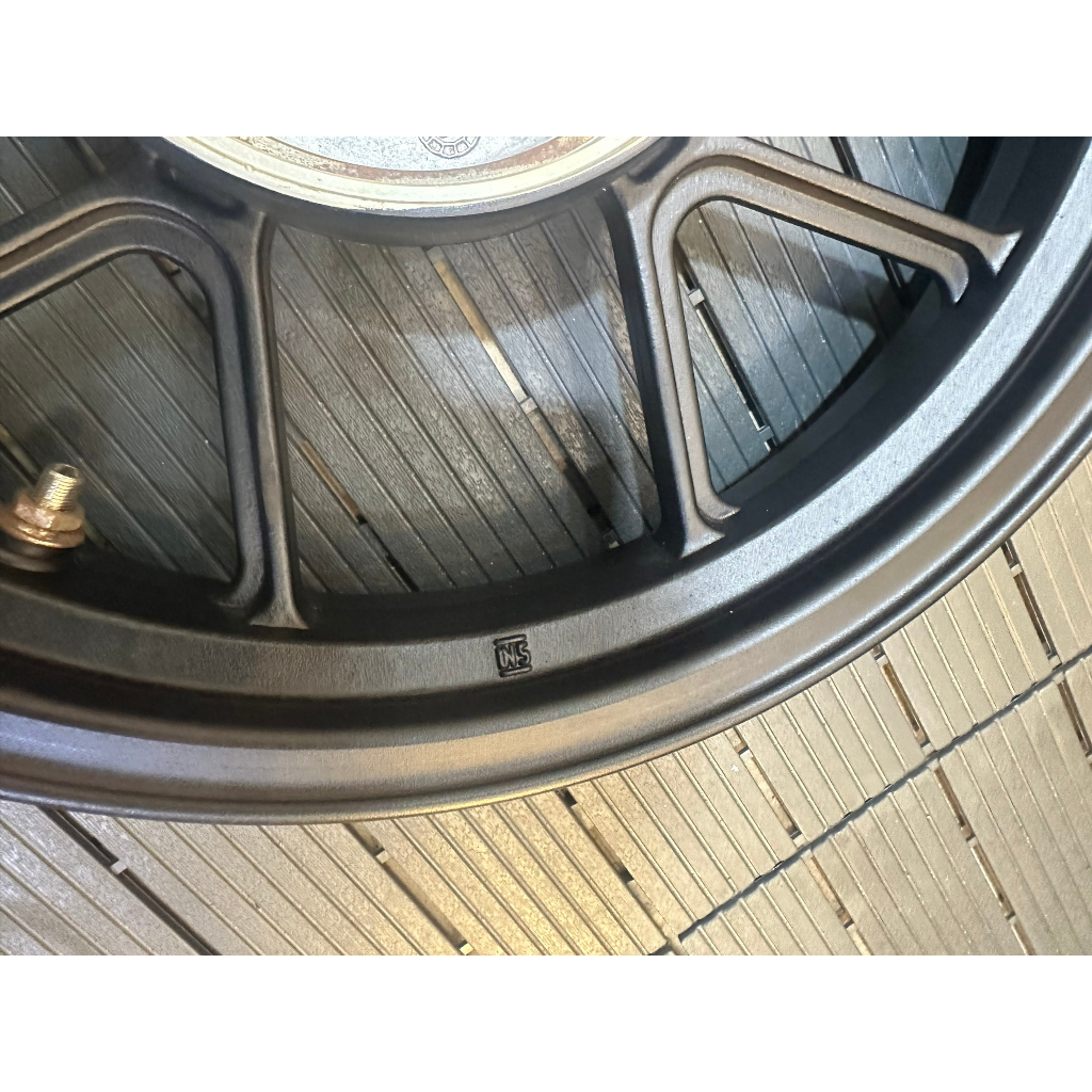 Mâm Vario kiểu Daytona  - Màu Đen