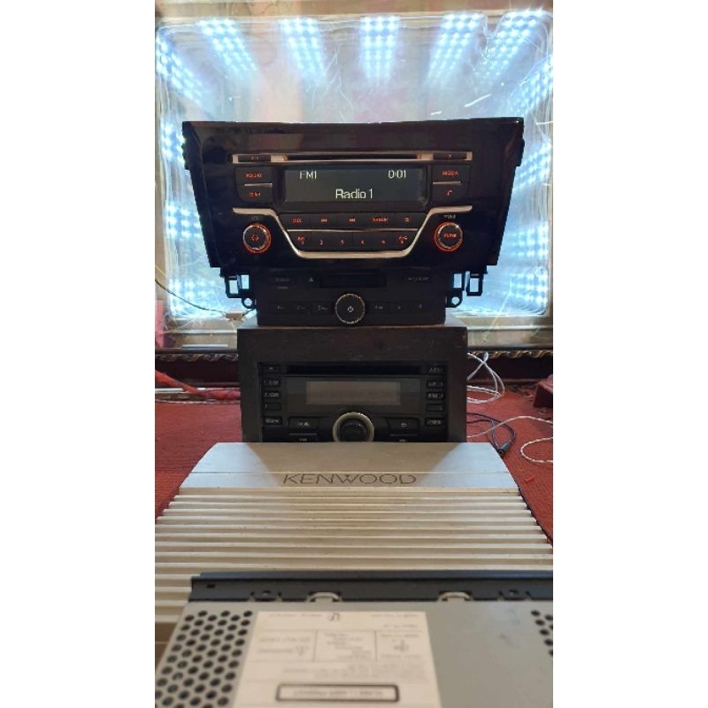 Máy phát nhạc liền Amply xe Nissan  X-Trail, Qashqai . Tính năng Bluetooth,Usb,Aux,cd mp3,Radio.