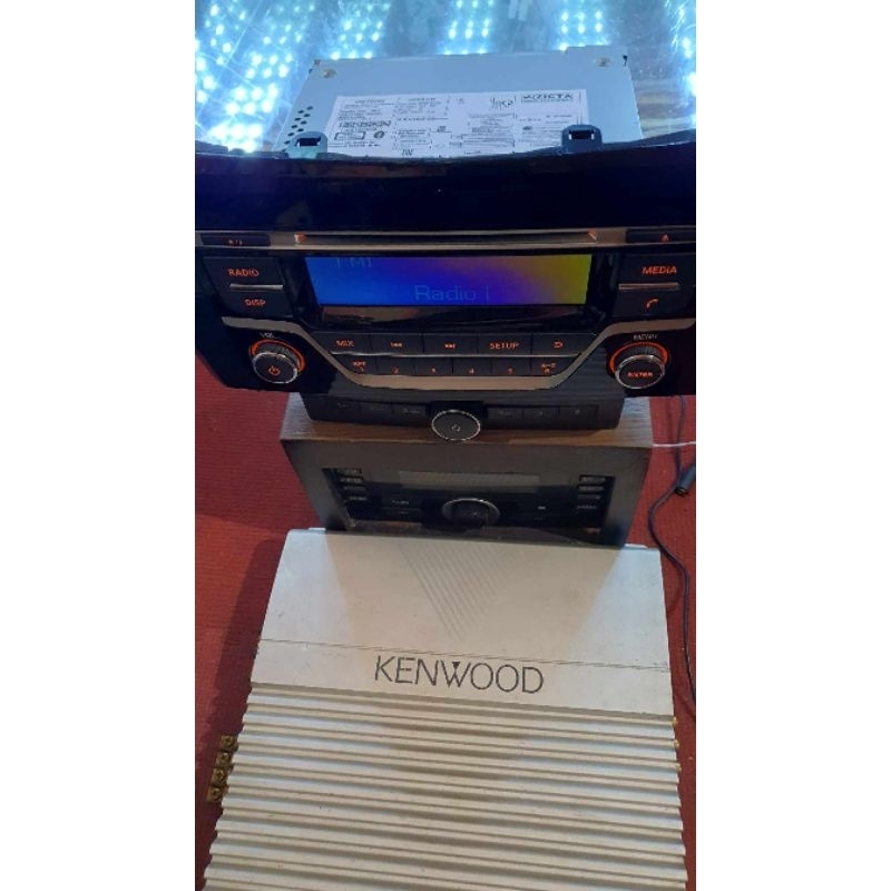 Máy phát nhạc liền Amply xe Nissan  X-Trail, Qashqai . Tính năng Bluetooth,Usb,Aux,cd mp3,Radio.