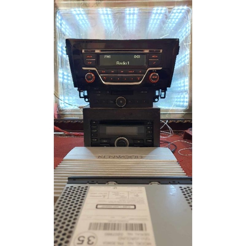 Máy phát nhạc liền Amply xe Nissan  X-Trail, Qashqai . Tính năng Bluetooth,Usb,Aux,cd mp3,Radio.