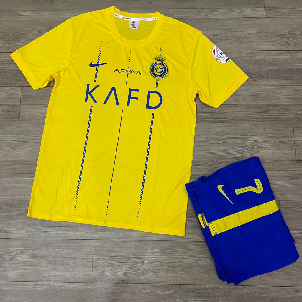 Bộ quần áo bóng đá Al Nassr màu vàng DK2024 in tên RONALDO số 7 - font mới