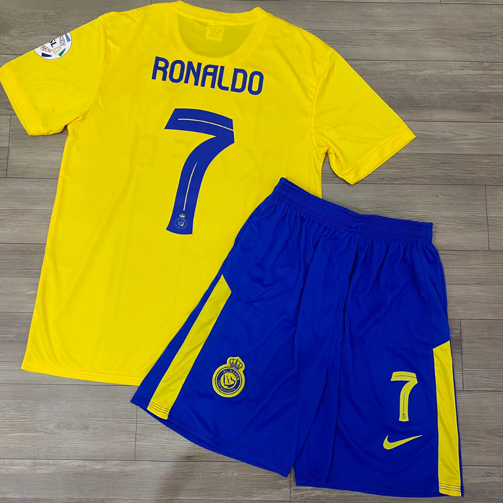 Bộ quần áo bóng đá Al Nassr màu vàng DK2024 in tên RONALDO số 7 - font mới
