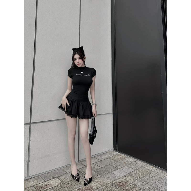 Set Áo Thun Chữ Nổi Kèm Chân Váy Xoè