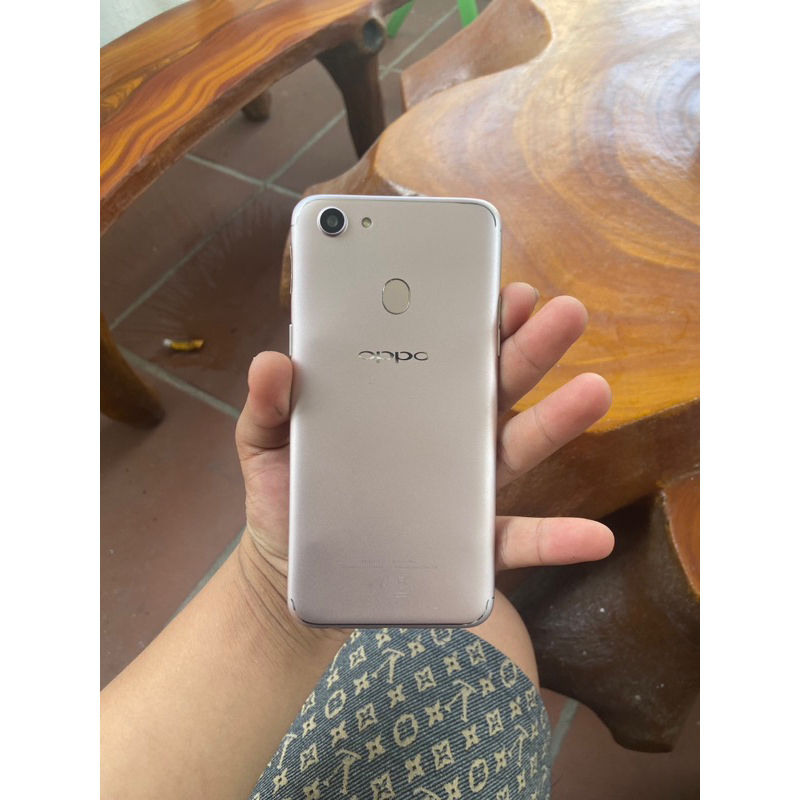 Điện thoại OPPO F5 _đẹp zin. ram 4g/64g