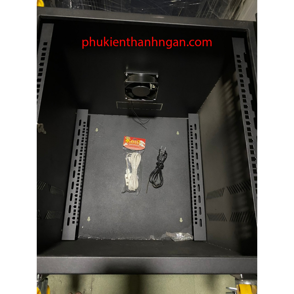 TỦ RACK 10U-D600 Bánh Xe - 56x56x60