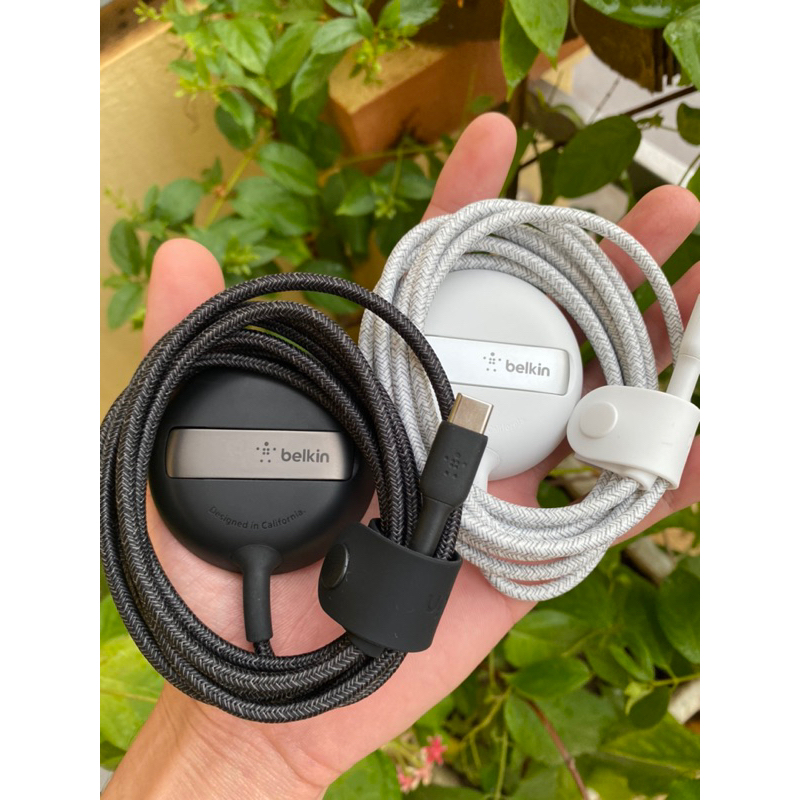 Sạc Không Dây Belkin Boost Charge Từ Tính Hút Lưng 15W