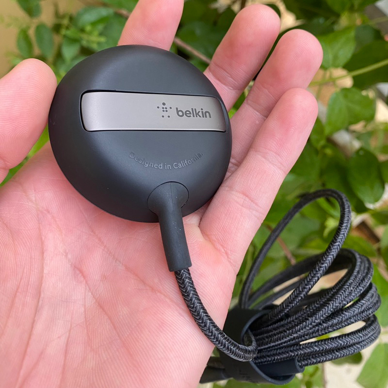 Sạc Không Dây Belkin Boost Charge Từ Tính Hút Lưng 15W