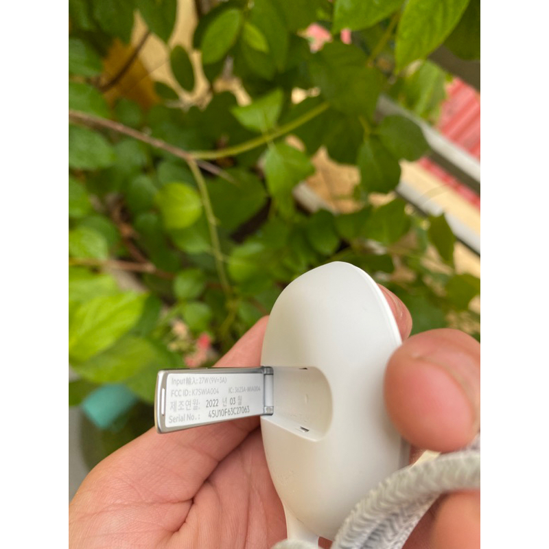 Sạc Không Dây Belkin Boost Charge Từ Tính Hút Lưng 15W