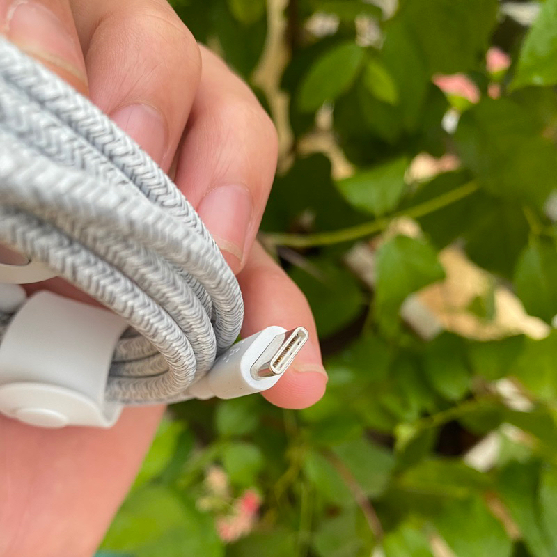 Sạc Không Dây Belkin Boost Charge Từ Tính Hút Lưng 15W