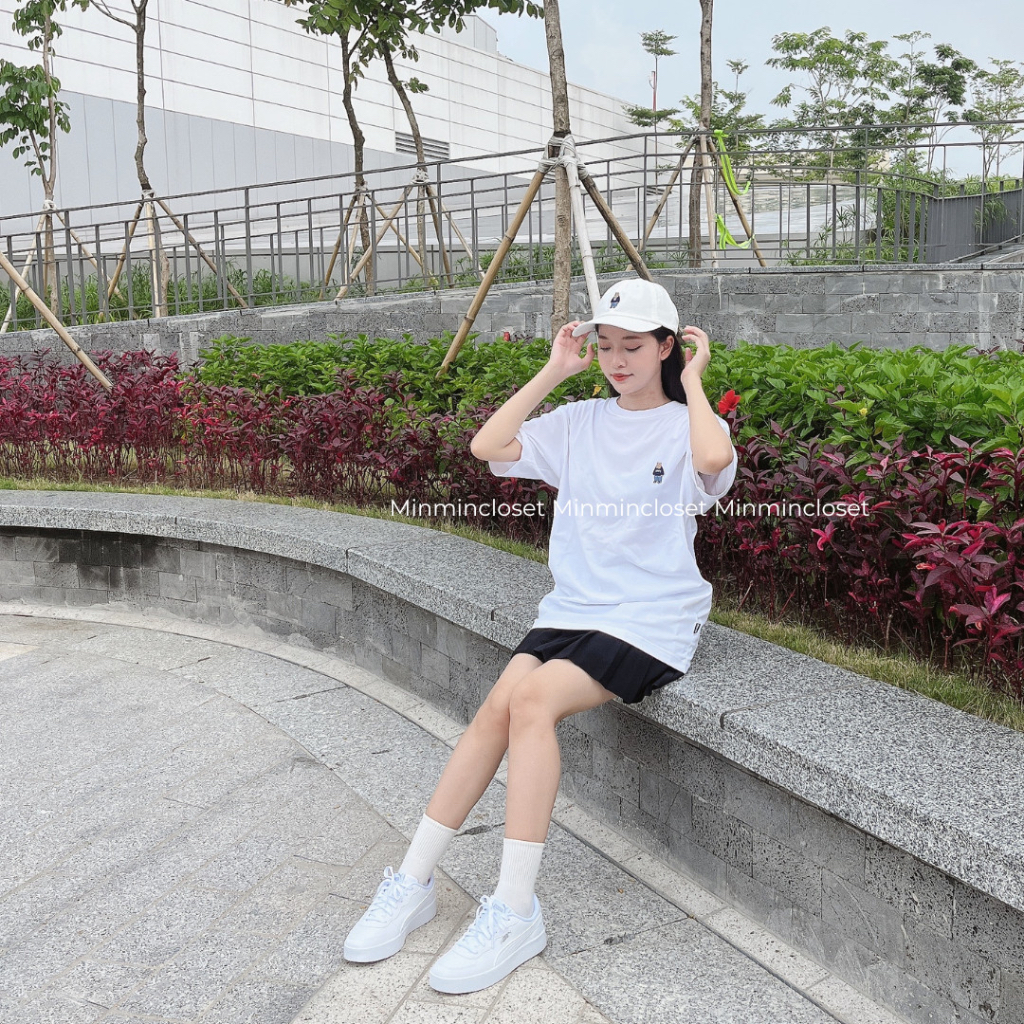 Áo thun cổ tròn Whoau thêu gấu Steve chất cotton thấm hút mồ hôi chính hãng sale