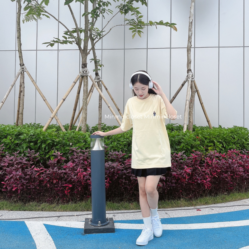 Áo thun cổ tròn Whoau thêu gấu Steve chất cotton thấm hút mồ hôi chính hãng sale