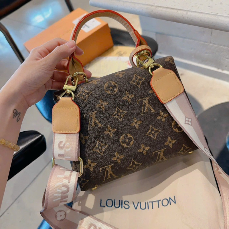 Túi quai xách #lv clunny mini dây đeo bảng to xinh xĩu 20cm có hộp