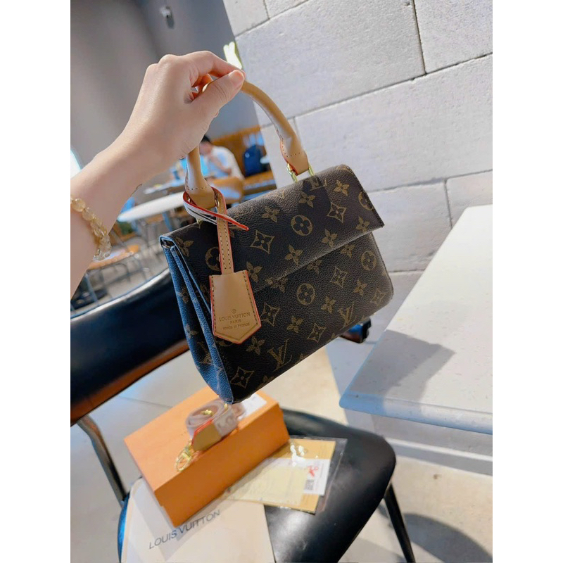 Túi quai xách #lv clunny mini dây đeo bảng to xinh xĩu 20cm có hộp
