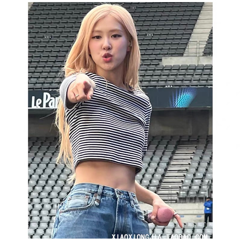 Áo thun len tăm kẻ ngang giống Rosé