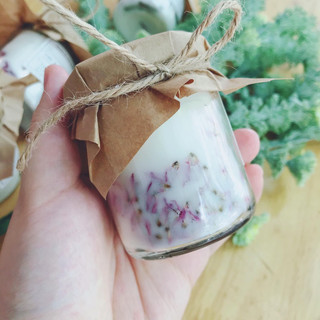 Nến Thơm Cao Cấp Hương Pinewood Decor hoa khô