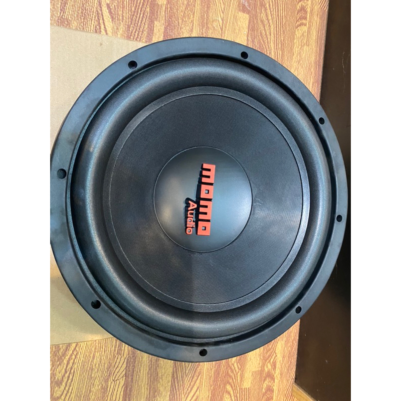 Củ Loa Sub ô tô Bass 30cm MoMo audio sản suất tại malaysia, công suất 600w, củ từ to nặng , bass đánh rất uy lực