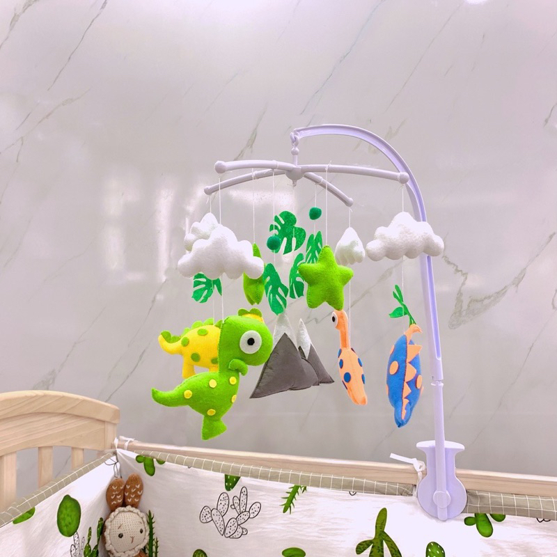 Các mẫu treo nôi màu sắc kích thích thị giác cho bé 3-8m