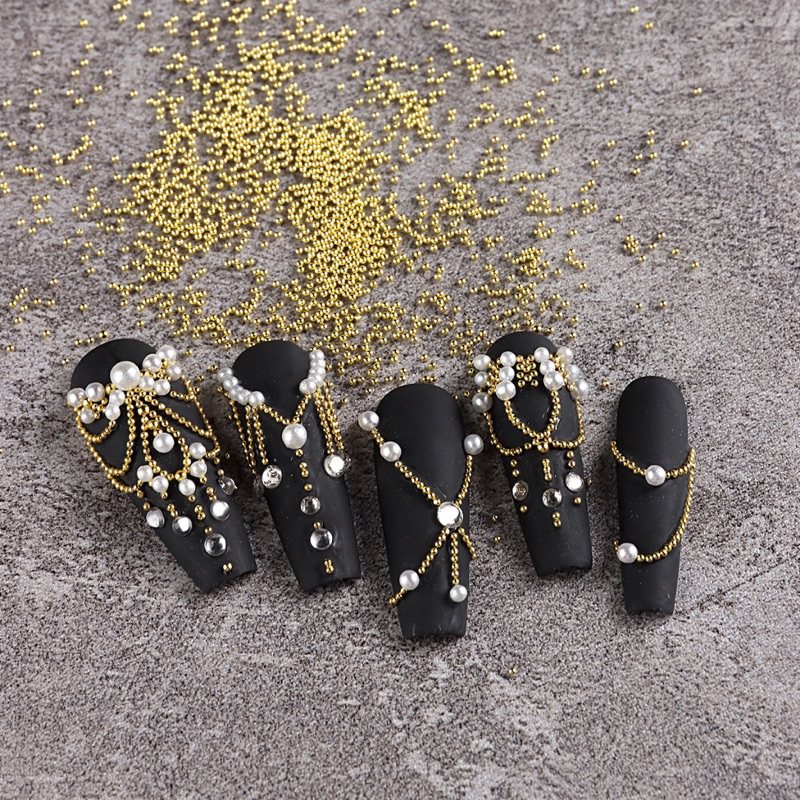 Bi Kim Loại Trang Trí Móng