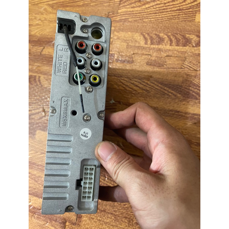 Đầu dvd nghe nhạc ô tô kích thước 1din , đầu có bluetooth , đủ remote và khiển