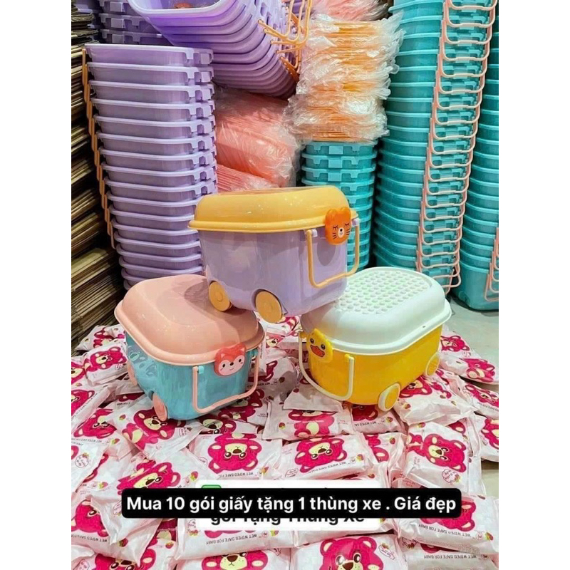 COMBO 10 GÓI KHĂN ƯỚT TẶNG KÈM THÙNG NHỰA CÓ BÁNH XE SIÊU ĐÁNG YÊU