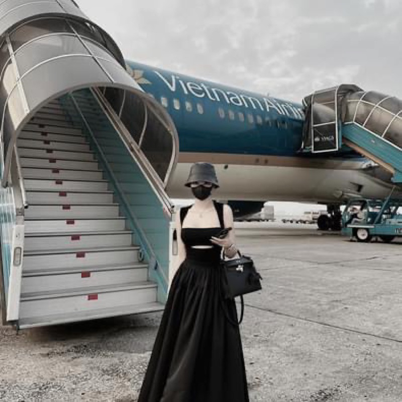 Set áo cup và chân váy xoè Mai Phuong Bui