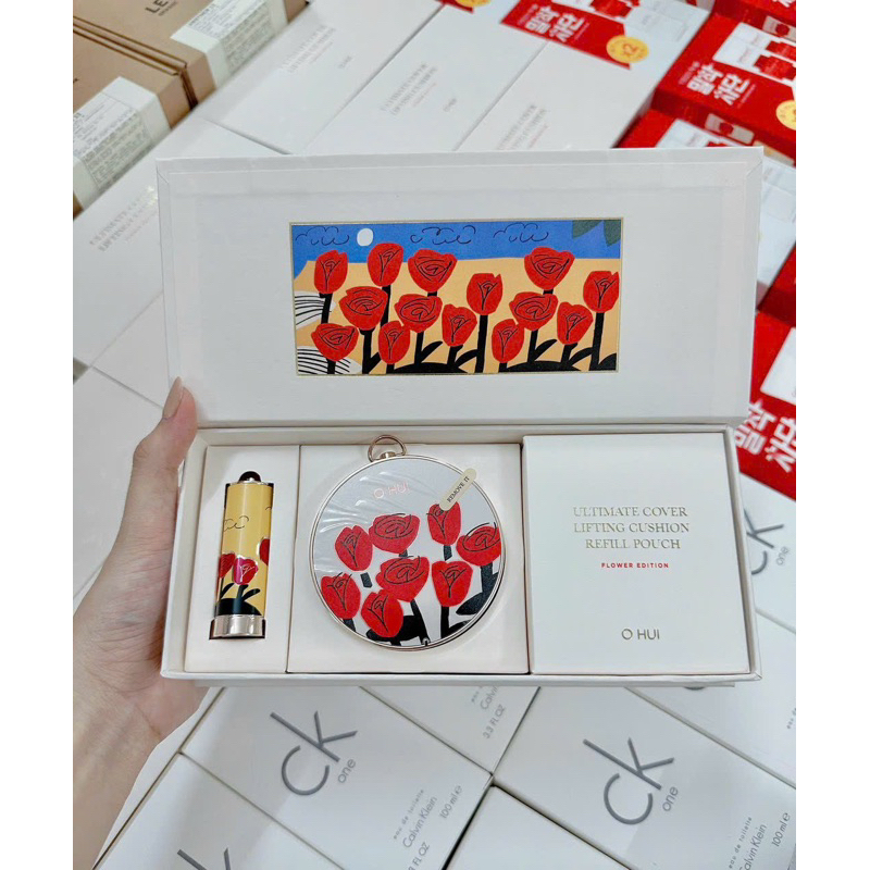 Set phấn nước dưỡng ẩm cao cấp OHUI ULTIMATE COVER LIIfTING LIMITED EDITION