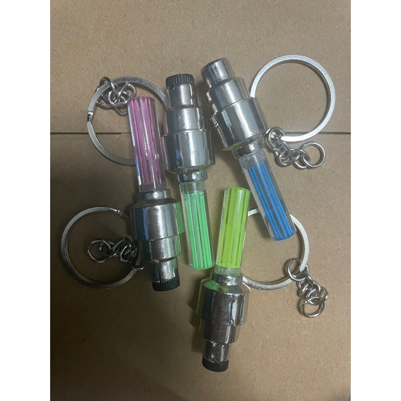 Phụ kiện keyrambit led neon 1 màu