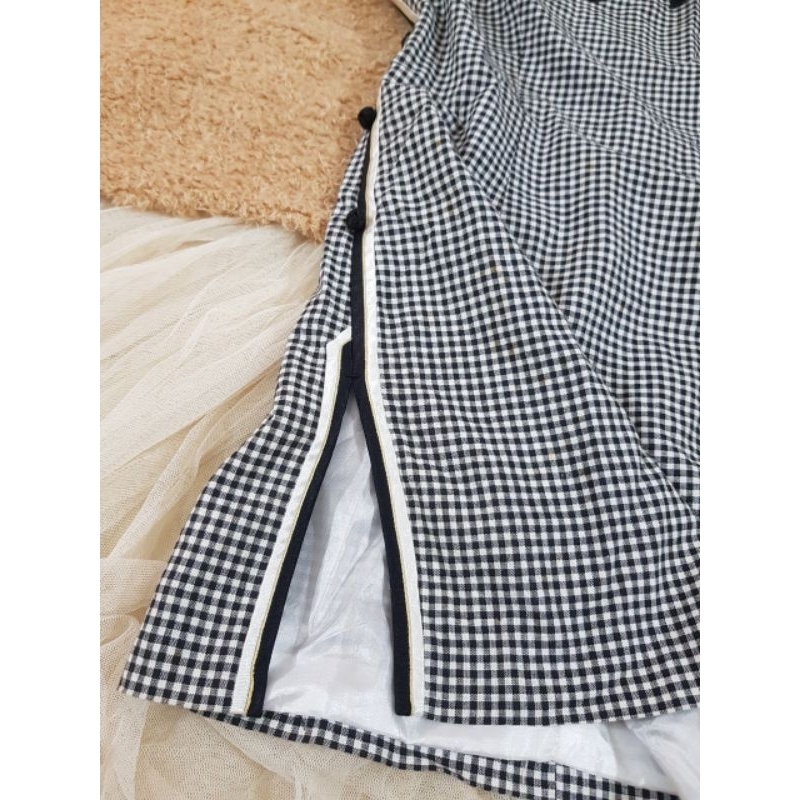 Sườn xám  form A kẻ caro, xẻ tà, cotton lót nylon, size M, 2hand/used, 2817 có lỗi